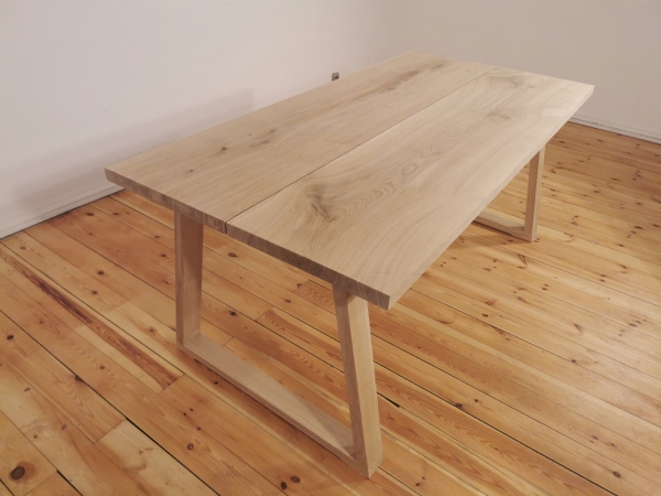 mit hochwertigem Esstisch Massivholz Lignau - Tischgestell Trapez aus aus Eiche 2-Bretter